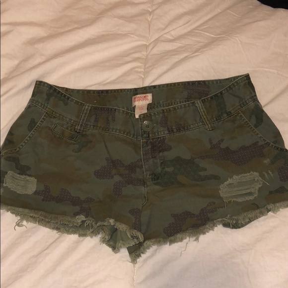 Short - Picture 1 of 3